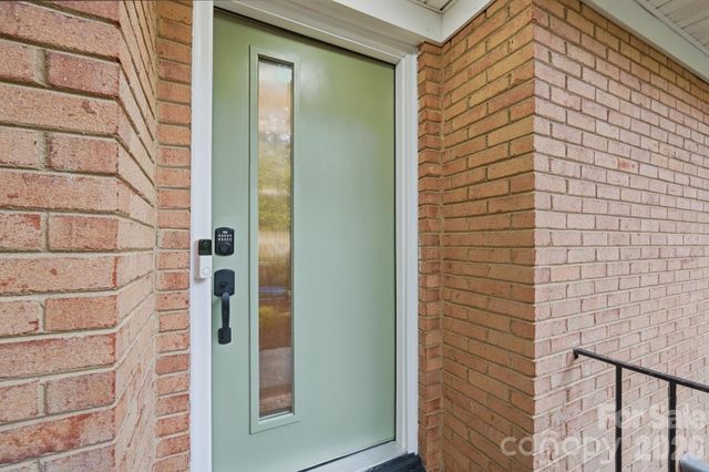 1814 Summerhill Drive, Charlotte, NC 28212