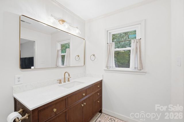 1814 Summerhill Drive, Charlotte, NC 28212