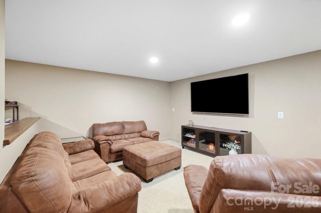 1814 Summerhill Drive, Charlotte, NC 28212