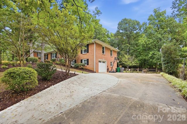 1814 Summerhill Drive, Charlotte, NC 28212