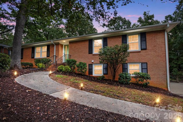 1814 Summerhill Drive, Charlotte, NC 28212