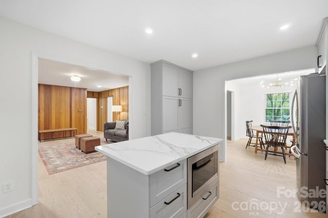 1814 Summerhill Drive, Charlotte, NC 28212