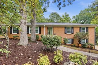 1814 Summerhill Drive, Charlotte, NC 28212