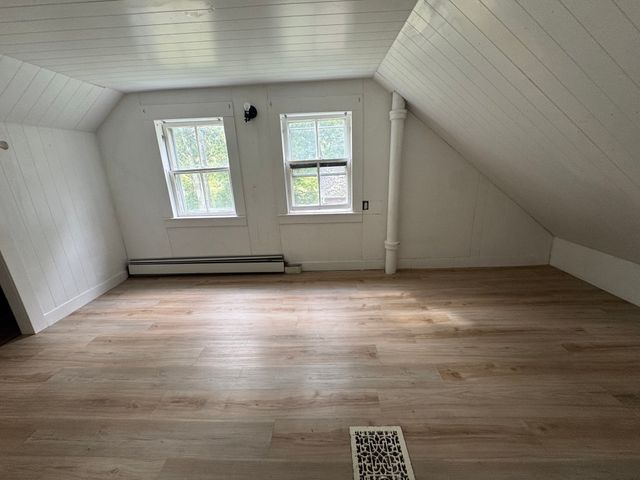 47 Pemberton St, Lowell, MA 01850