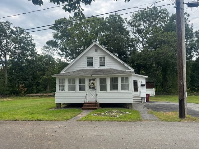 47 Pemberton St, Lowell, MA 01850