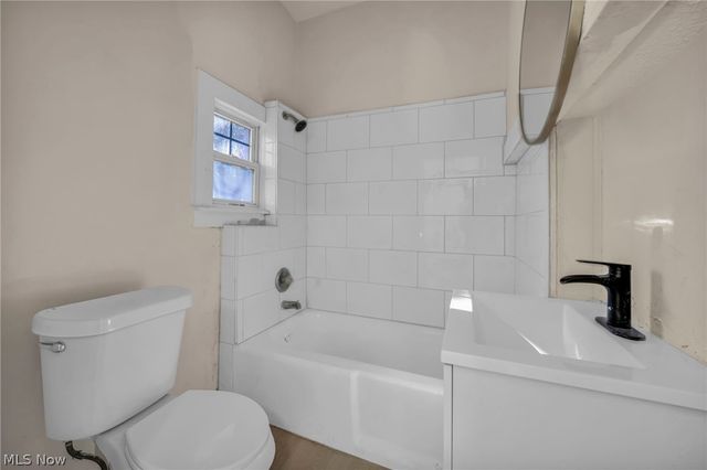 2049 W 85th Street UP, Cleveland, OH 44102