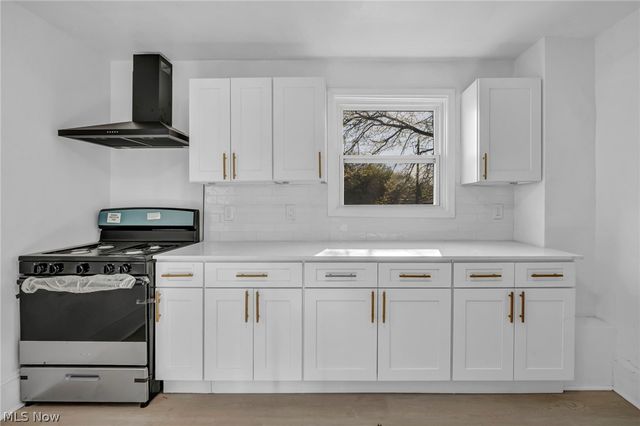 2049 W 85th Street UP, Cleveland, OH 44102