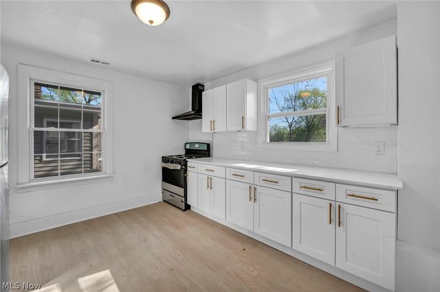 2049 W 85th Street UP, Cleveland, OH 44102