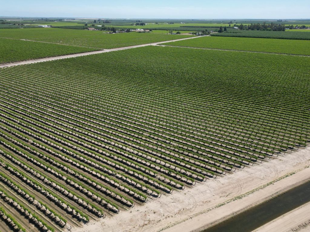 Image 3 of property listing at 0 S Floyd Avenue, Fresno, CA 93706