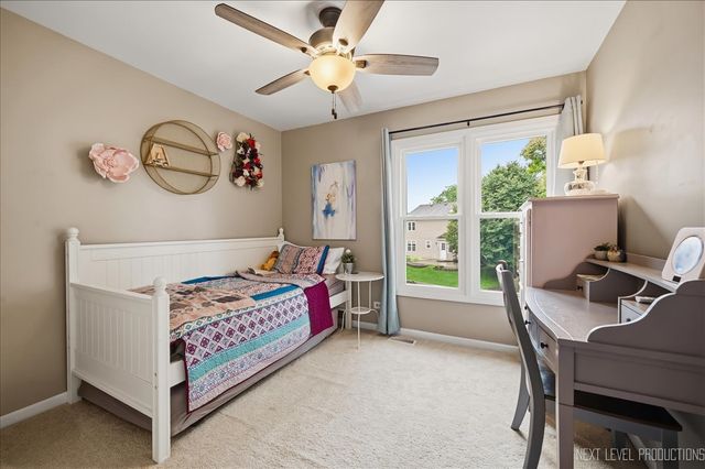 612 Spyglass Court, North Aurora, IL 60542