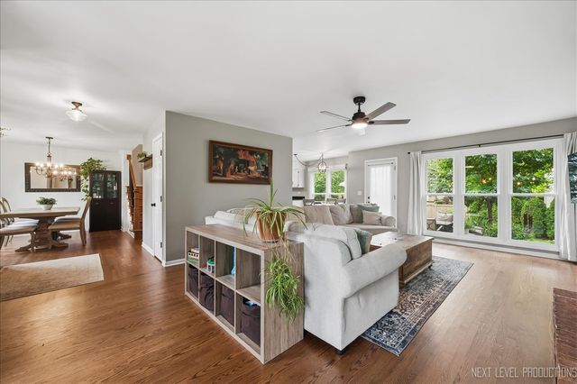 612 Spyglass Court, North Aurora, IL 60542