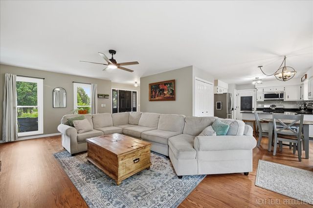 612 Spyglass Court, North Aurora, IL 60542