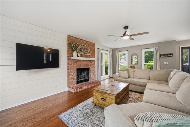 612 Spyglass Court, North Aurora, IL 60542
