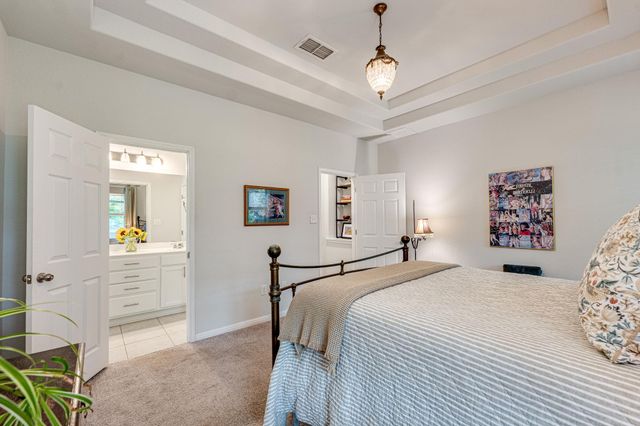 1009 Goldilocks LN, Manchaca, TX 78652