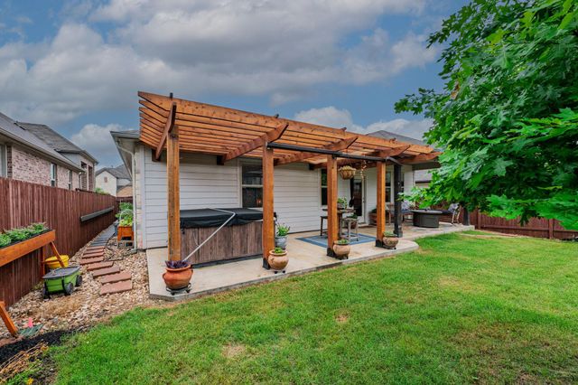 1009 Goldilocks LN, Manchaca, TX 78652