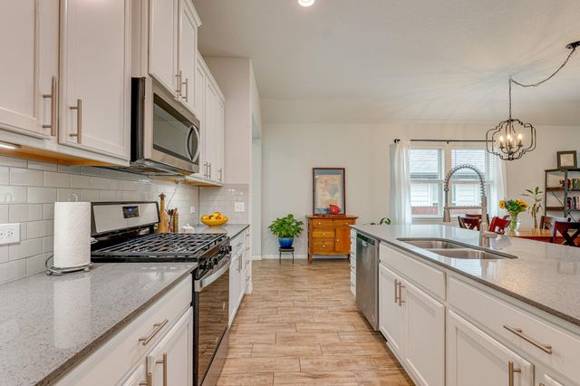 1009 Goldilocks LN, Manchaca, TX 78652
