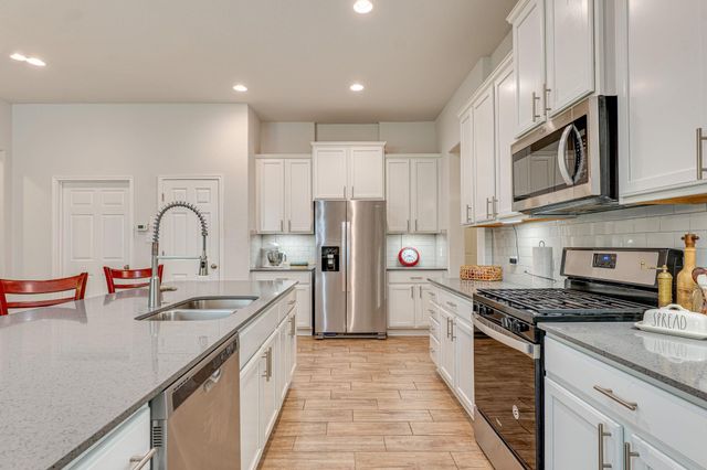 1009 Goldilocks LN, Manchaca, TX 78652
