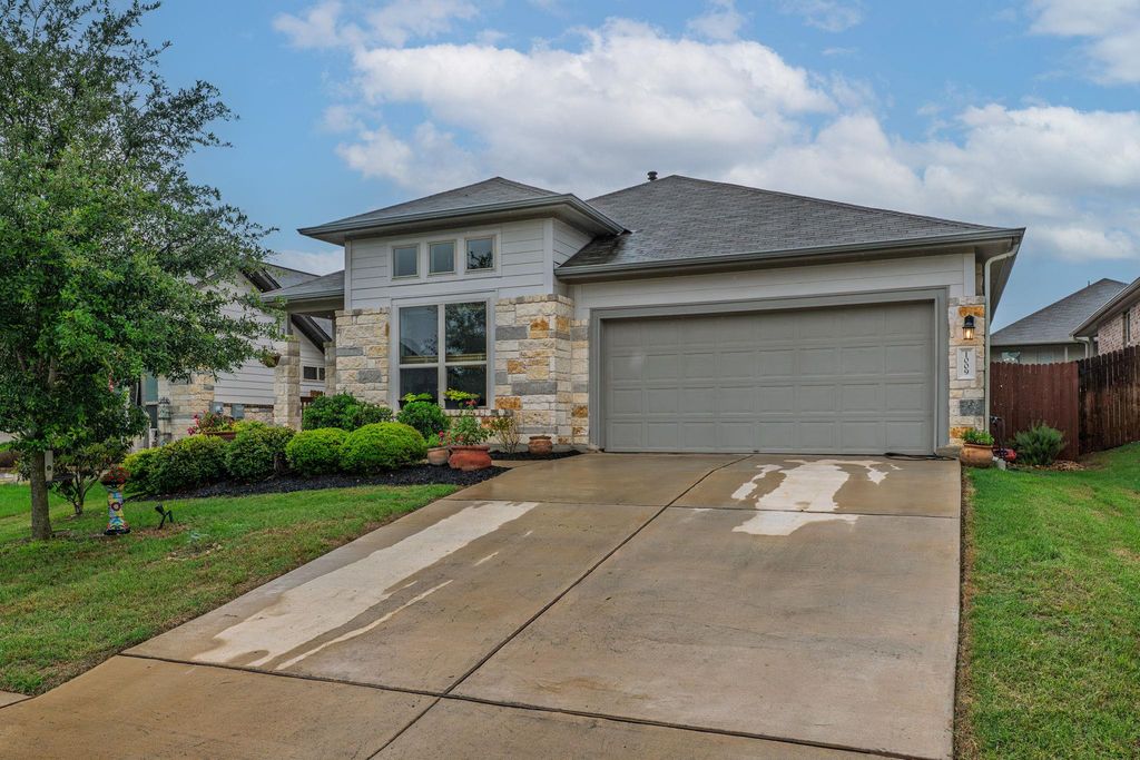 1009 Goldilocks LN, Manchaca, TX 78652