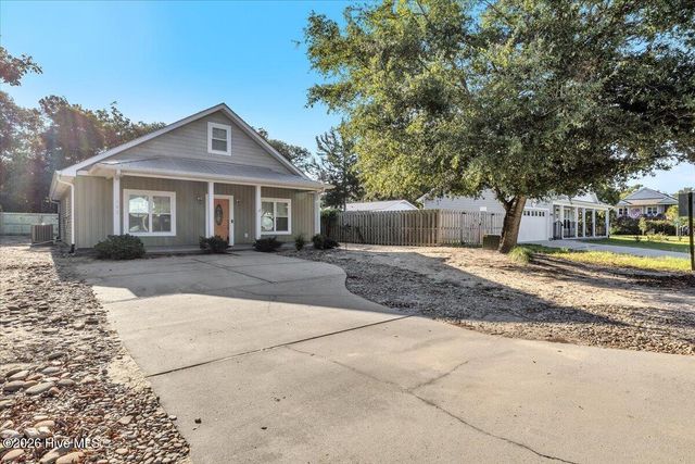 102 NW 4th Street, Oak Island, NC 28465
