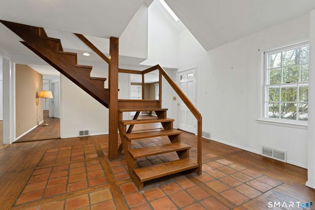 5 Stonehenge Road, Weston, CT 06883