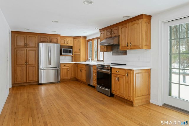 5 Stonehenge Road, Weston, CT 06883