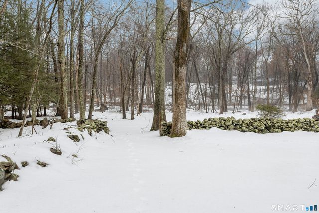 5 Stonehenge Road, Weston, CT 06883