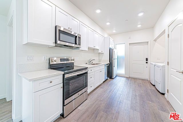 5914 Satsuma Avenue, North Hollywood (los Angeles), CA 91601