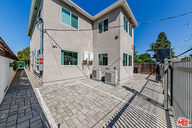 5914 Satsuma Avenue, North Hollywood (los Angeles), CA 91601