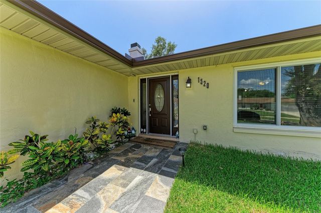 1520 SUNNYHILLS DRIVE, Brandon, FL 33510