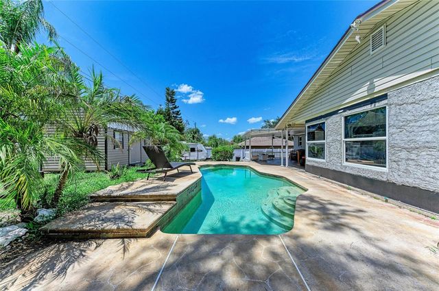 1520 SUNNYHILLS DRIVE, Brandon, FL 33510