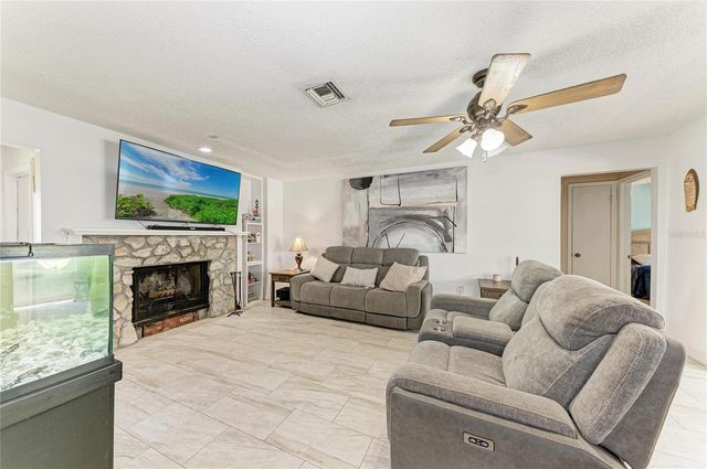 1520 SUNNYHILLS DRIVE, Brandon, FL 33510