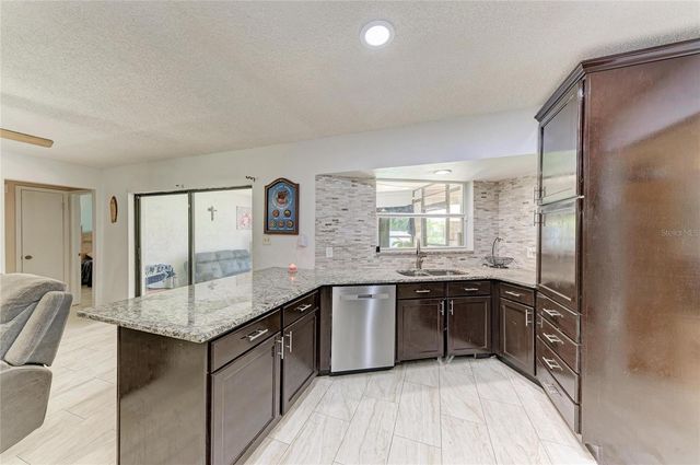 1520 SUNNYHILLS DRIVE, Brandon, FL 33510