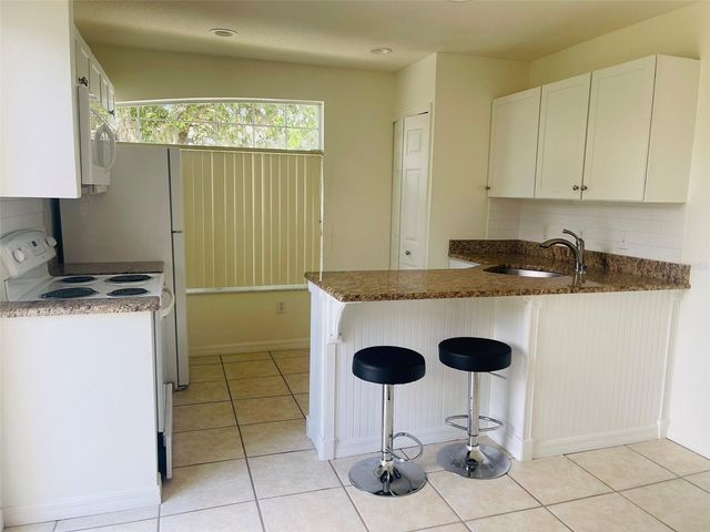 506 CARIBBEAN DRIVE B, Davenport, FL 33897