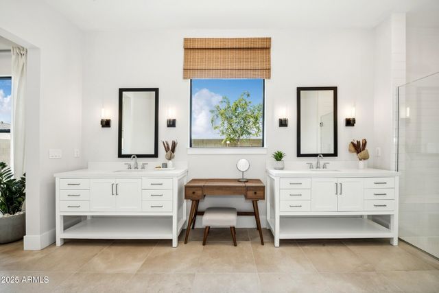 663 E Grayling Road, San Tan Valley, AZ 85140