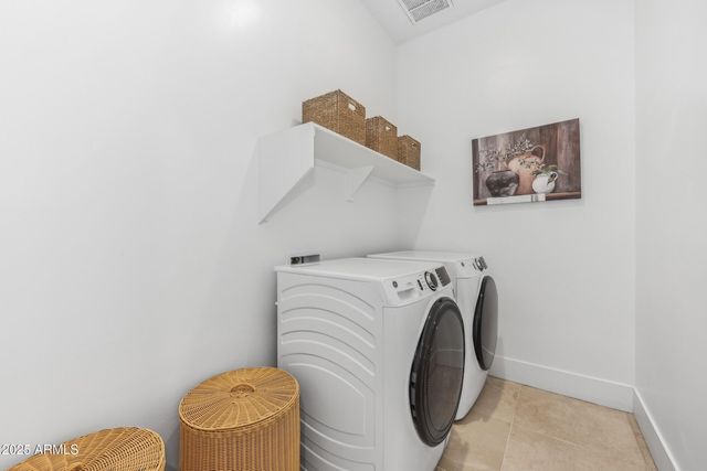 663 E Grayling Road, San Tan Valley, AZ 85140