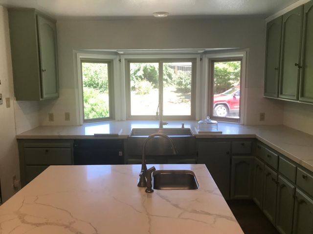 159 E Hillcrest Dr, Auburn, CA 95603