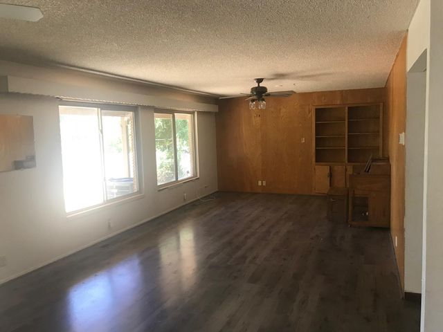 159 E Hillcrest Dr, Auburn, CA 95603