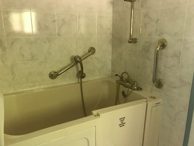 159 E Hillcrest Dr, Auburn, CA 95603