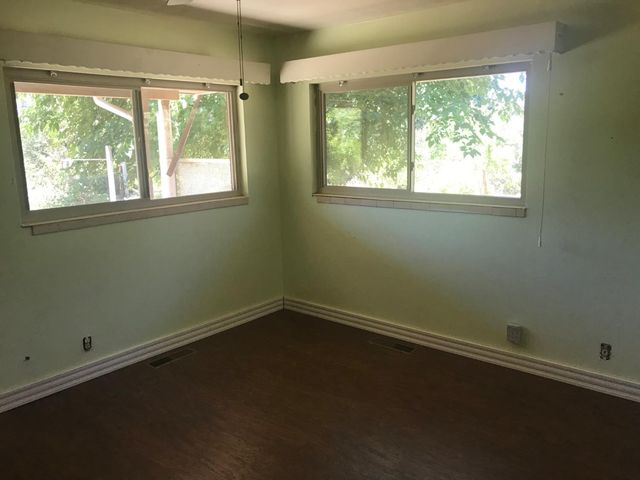 159 E Hillcrest Dr, Auburn, CA 95603