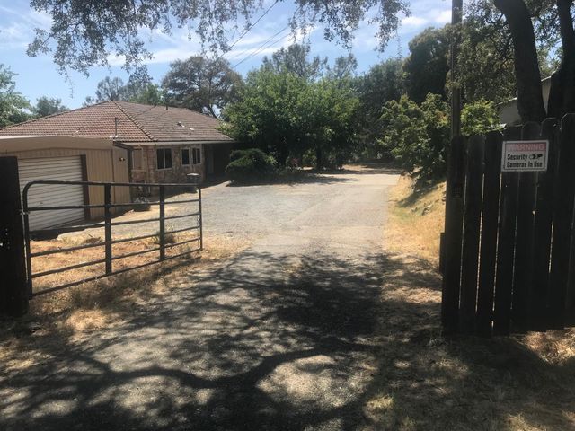159 E Hillcrest Dr, Auburn, CA 95603
