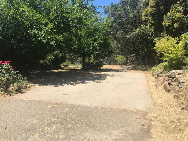 159 E Hillcrest Dr, Auburn, CA 95603