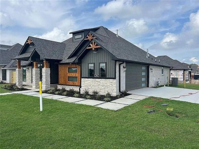 301 Daily Street, Pea Ridge, AR 72751
