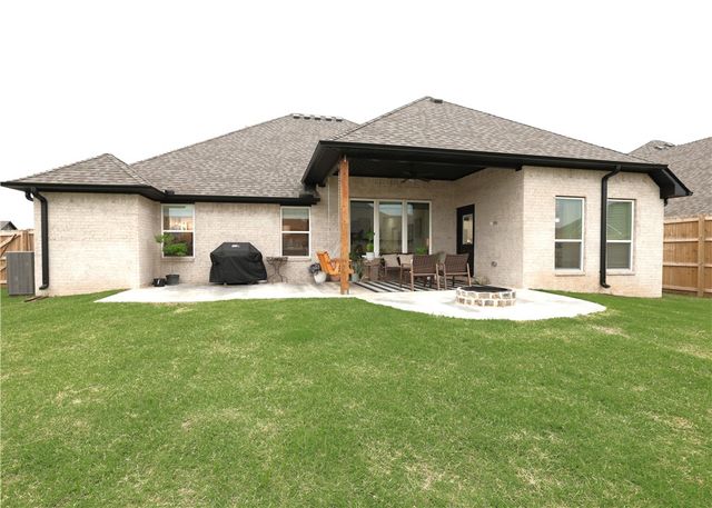 301 Daily Street, Pea Ridge, AR 72751