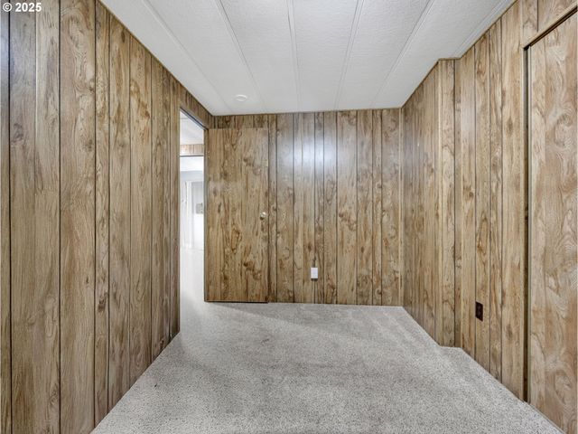 32700 Se LEEWOOD Ln 108, Boring, OR 97009