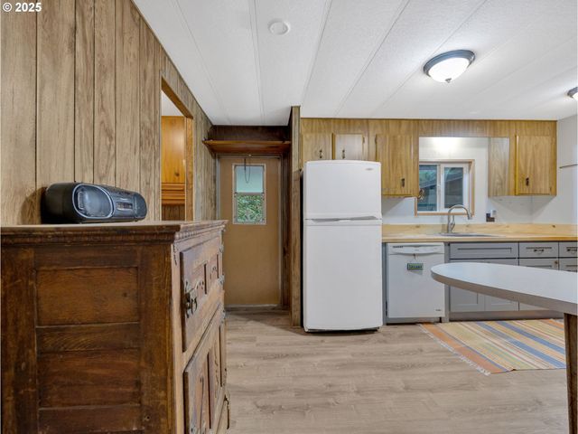 32700 Se LEEWOOD Ln 108, Boring, OR 97009