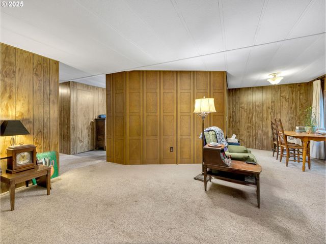 32700 Se LEEWOOD Ln 108, Boring, OR 97009