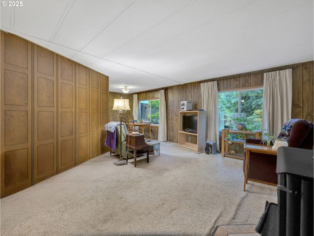 32700 Se LEEWOOD Ln 108, Boring, OR 97009