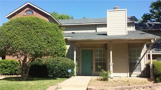 1471 Meadowood Village Drive, Fort Worth, TX 76120