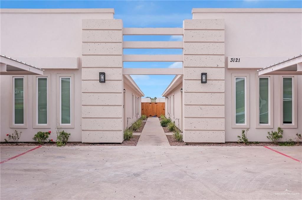 3121 Briggs Road, Weslaco, TX 78596
