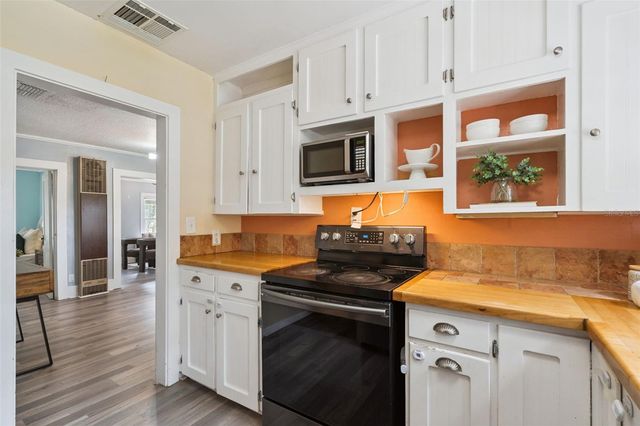 2000 PAGE AVENUE, Orlando, FL 32806